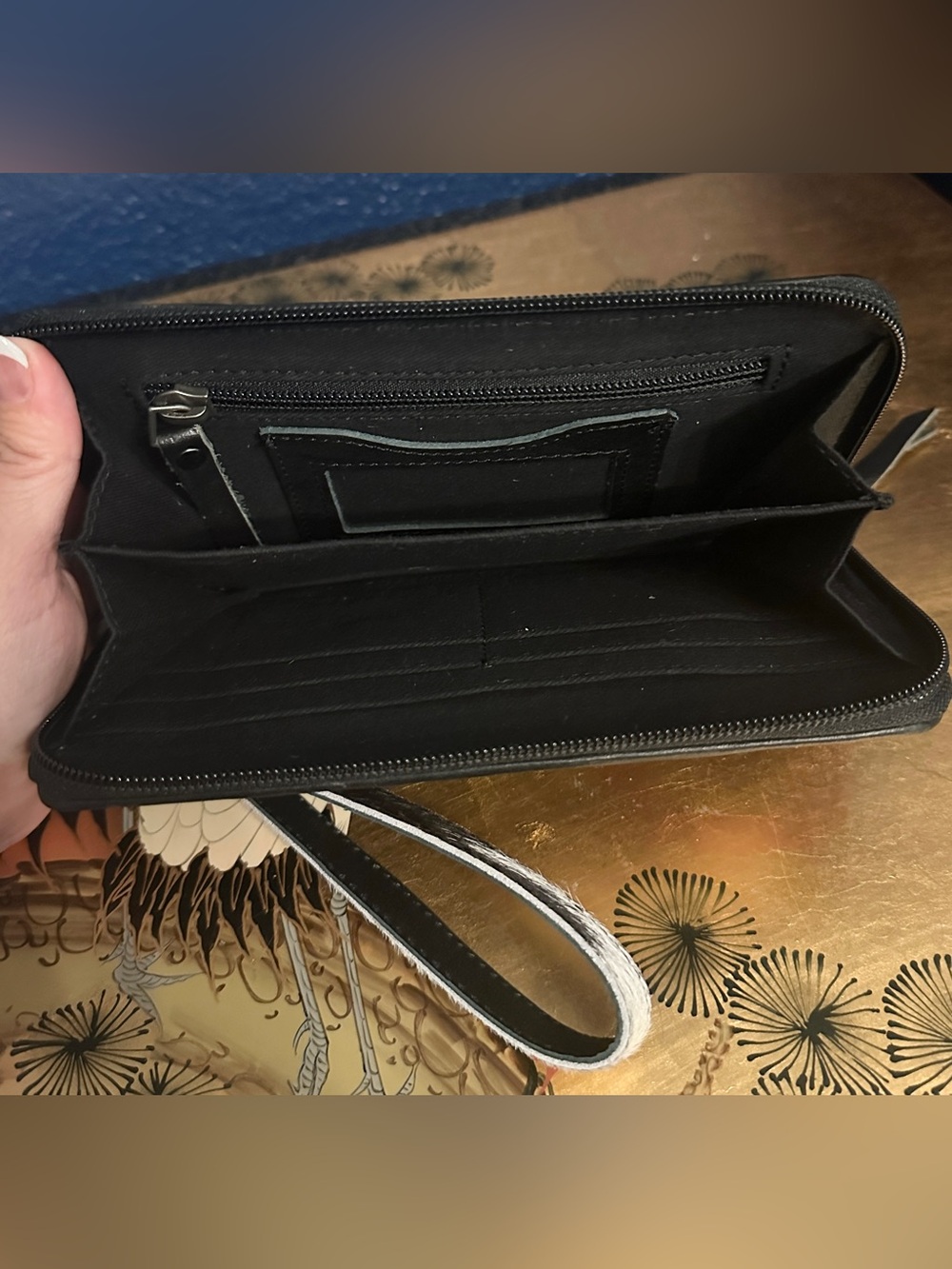 Genuine Cowhide/Leather Wallet - NWOT - Picture 3 of 3